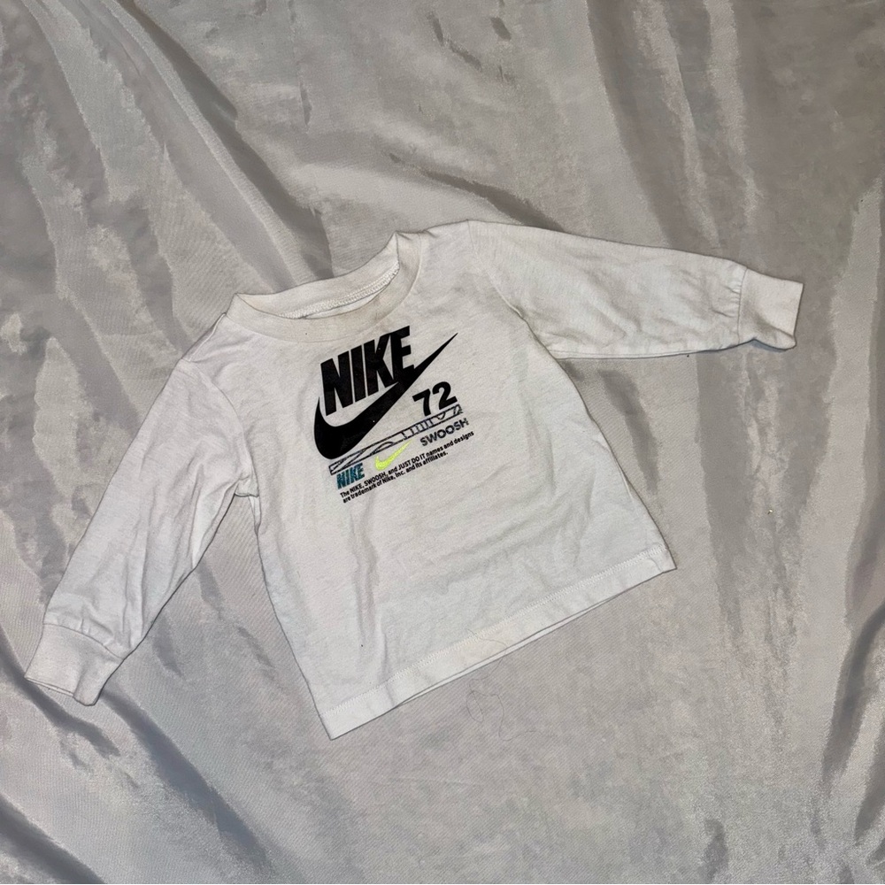 Nike Baby 12 mos Unisex Boy Girl White w/Black Long Sleeve T-Shirt